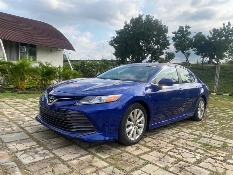Thumbnail 9 of 2018 Toyota Camry LE